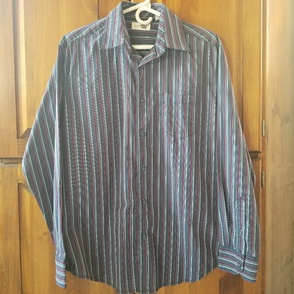 ⭐nwot⭐Perry Ellis button up dress shirt
